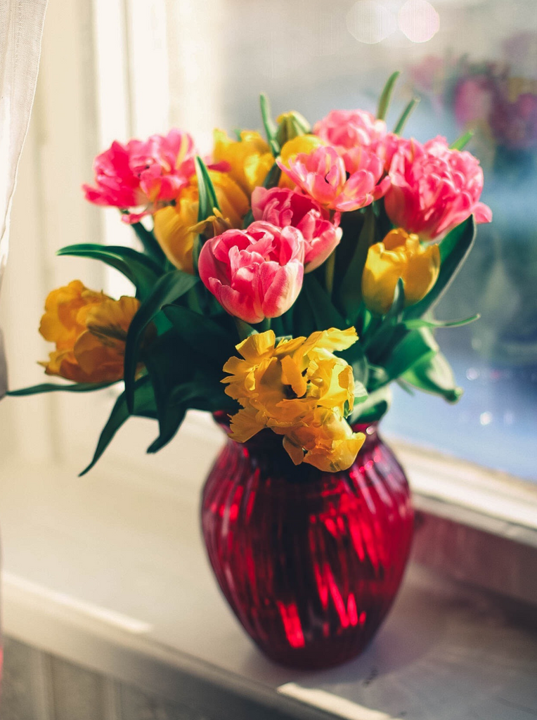 November Flower Bouquet Trends: Top Colors & Blooms in Thailand