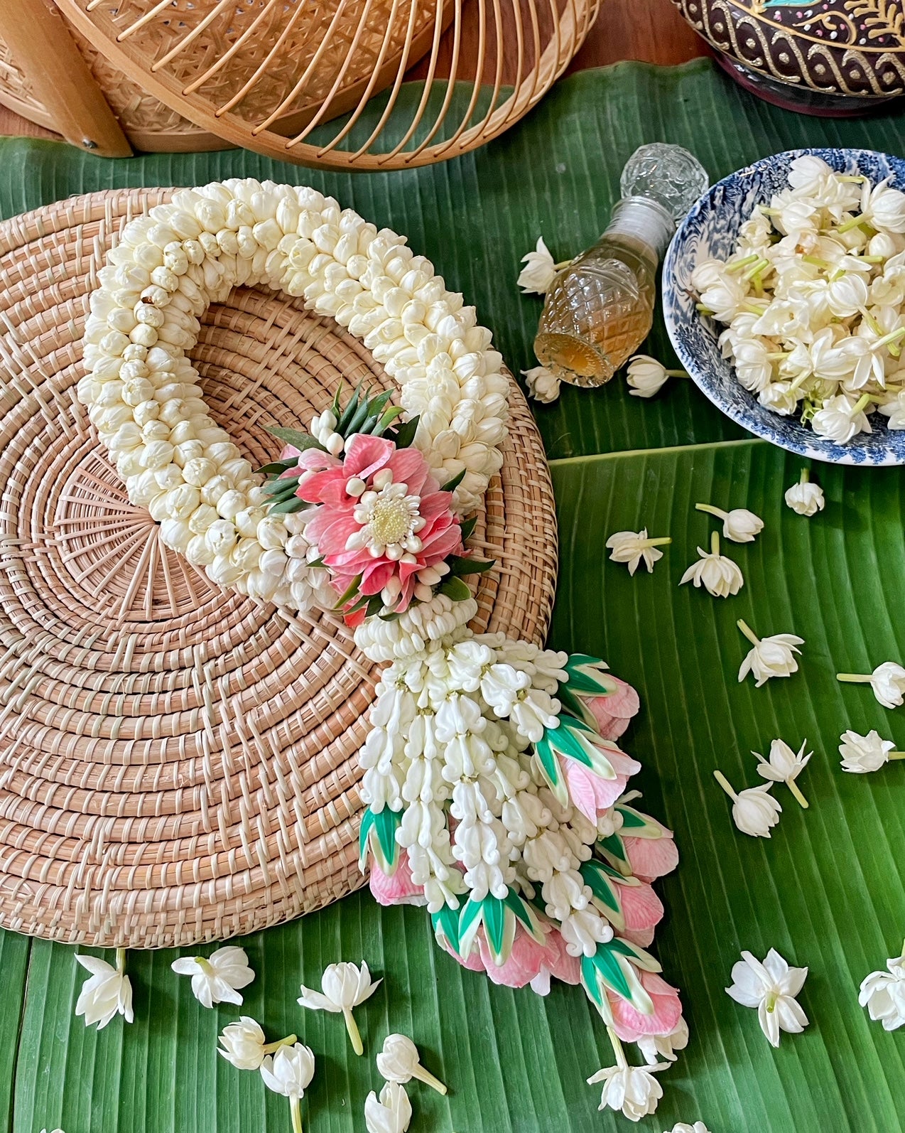 Jasmine Garland Pink (คุณแม่ที่รัก)