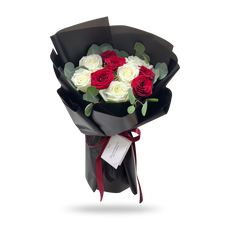 Midnight Romance – 10 Red & White Rose Bouquet - Phuket