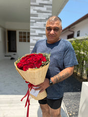 "Love Passion" Large Bouquet Of 25 Red Roses - Phuket