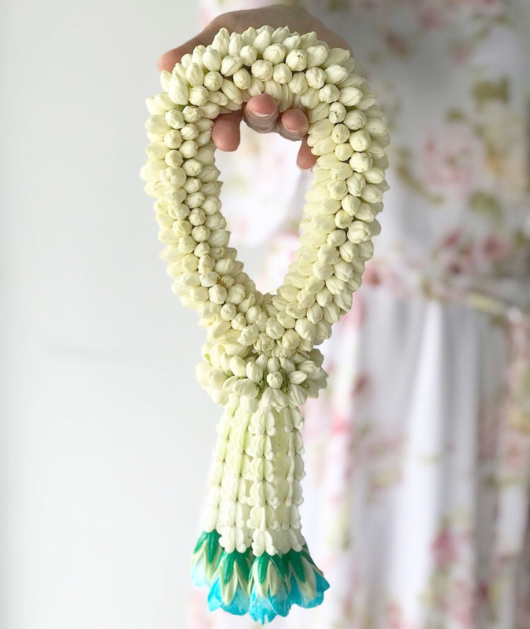 Jasmine (มะลิเพื่อแม่) - April Flora